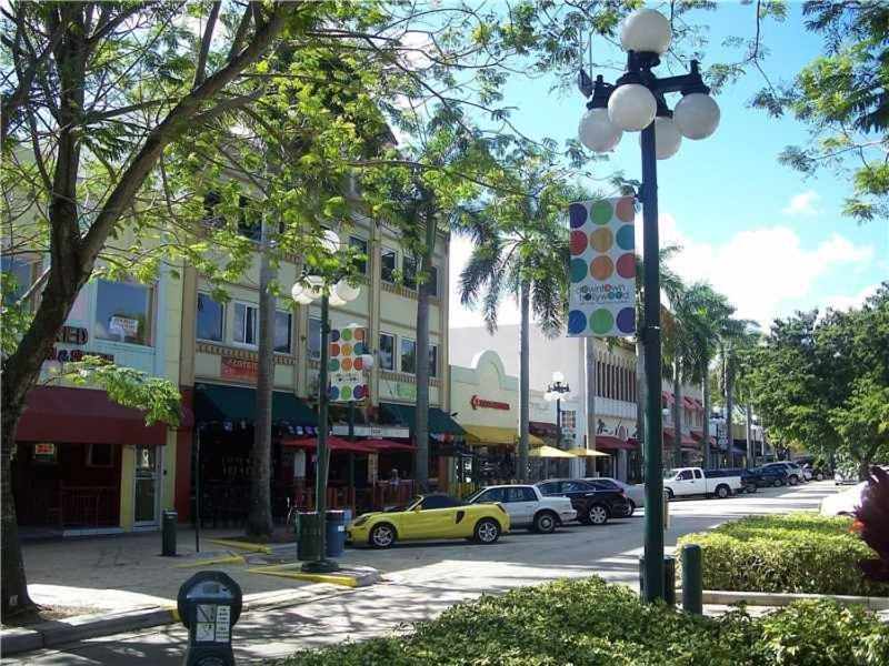 نزل Downtown Hollywood Beach Students' Dorm المظهر الخارجي الصورة